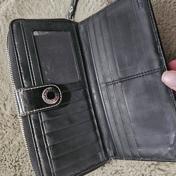 Wallet - Picture 2 of 5